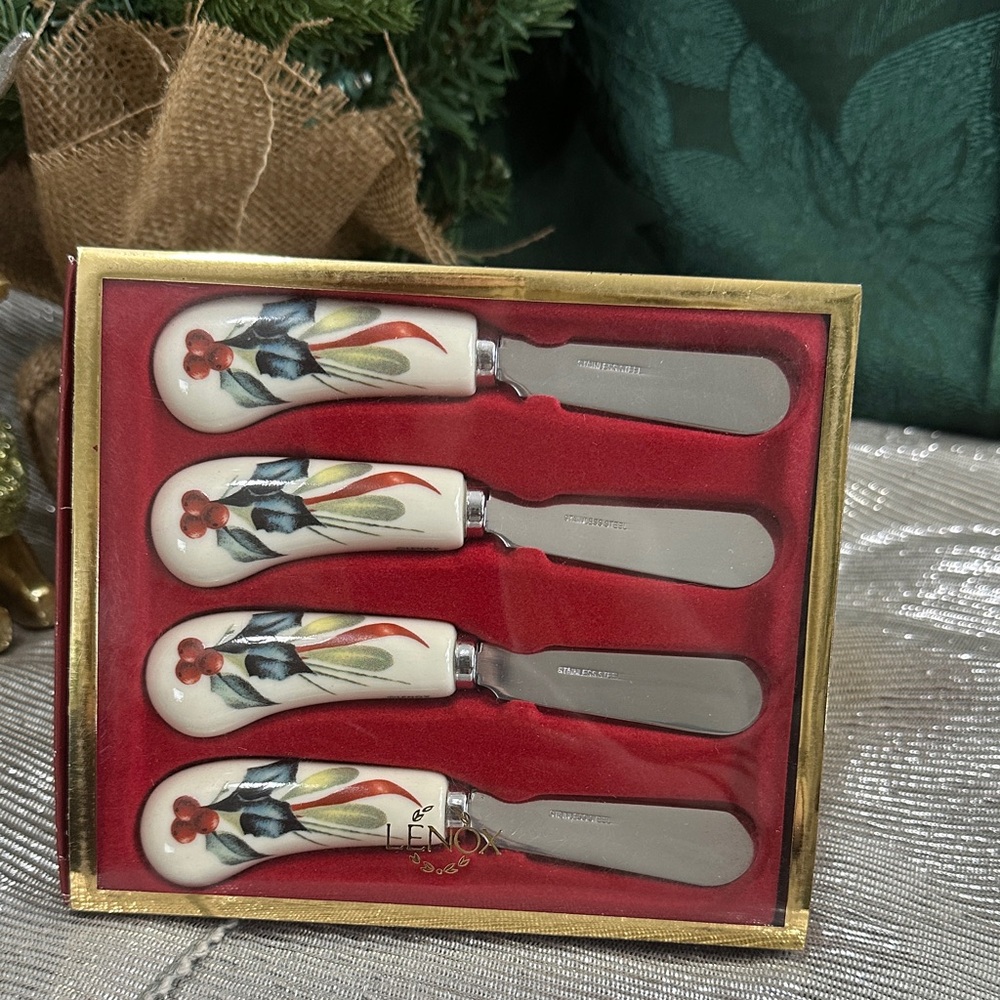 Lenox Winter Greetings Ceramic Handle Set Of 4‎ Spreaders